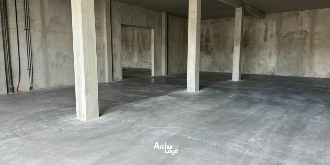 Valence - Local d'activité - Showroom - à la Louer 