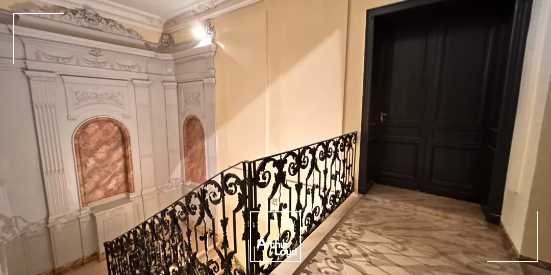 À louer : bureaux classés de 223 m² dans le prestigieux Triangle d'Or de Bordeaux