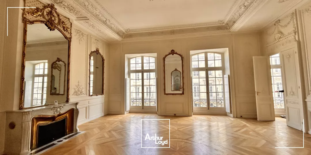 À louer : bureaux classés de 223 m² dans le prestigieux Triangle d'Or de Bordeaux