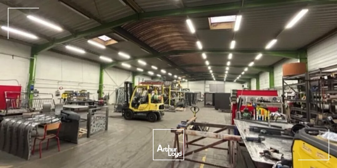 LOCAL D'ACTIVITE - ENTREPOT à LOUER de 1424 m²