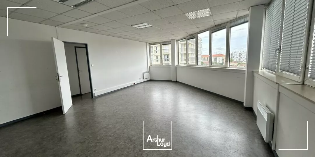 CHALON SUR SAONE- Bureaux 100 m² 