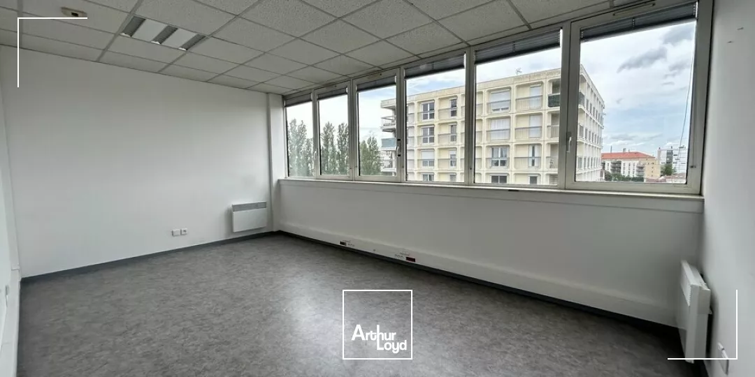 CHALON SUR SAONE- Bureaux 100 m² 