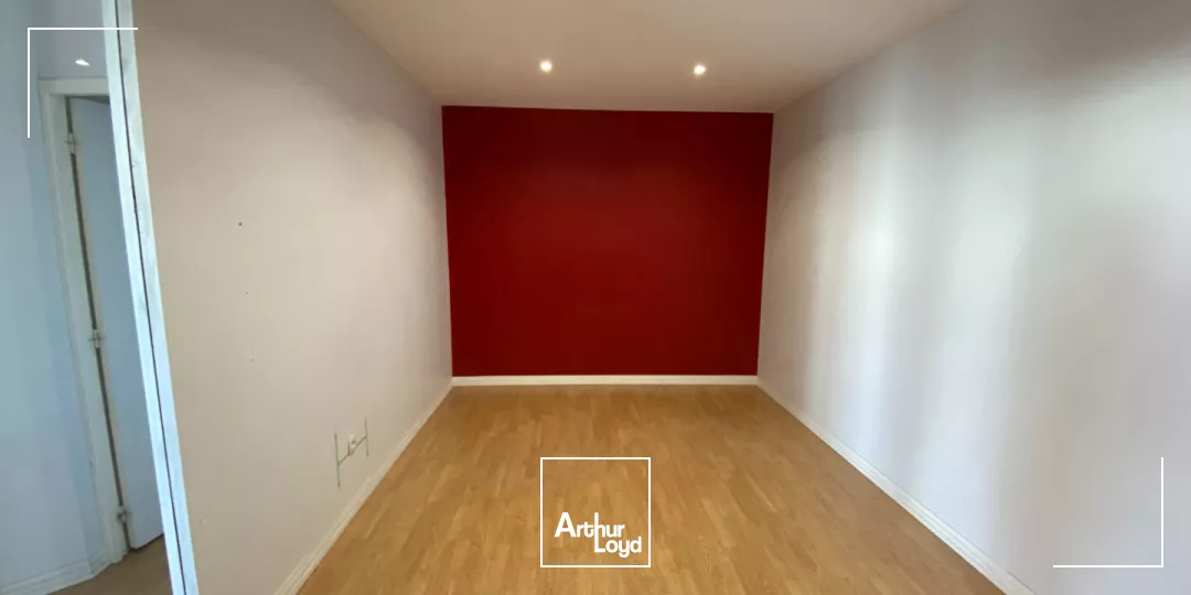 A LOUER local d'activité Périgny 240 m2