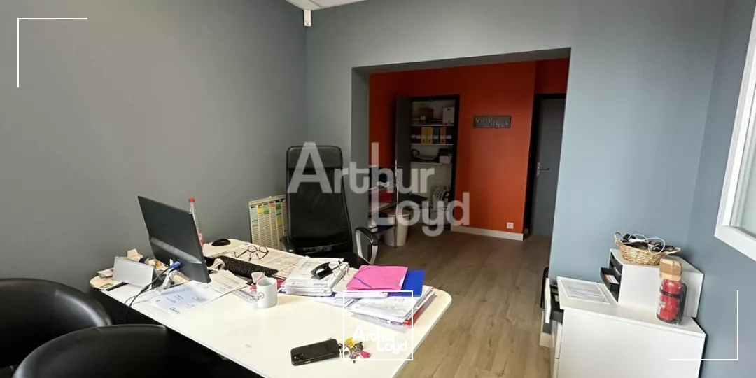 BELLE VISIBILITE SUR AXE PASSANT DE LA ZI SUD EST