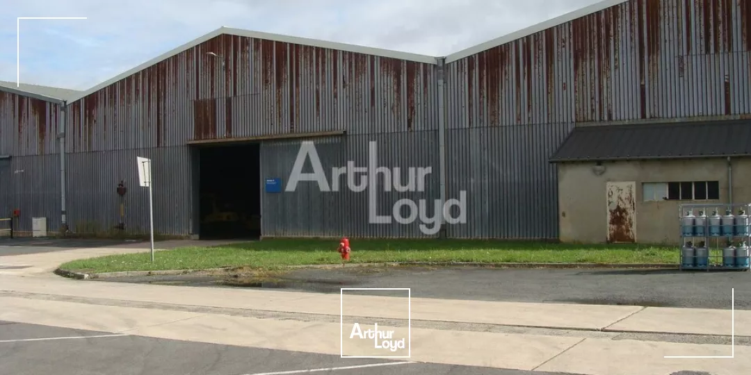 CHATEAUROUX/DIORS - A LOUER - BATIMENT LOGISTIQUE 5360 m²