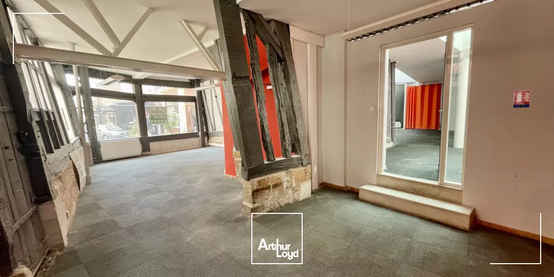 Locaux commerciaux à louer à ROUEN 76000