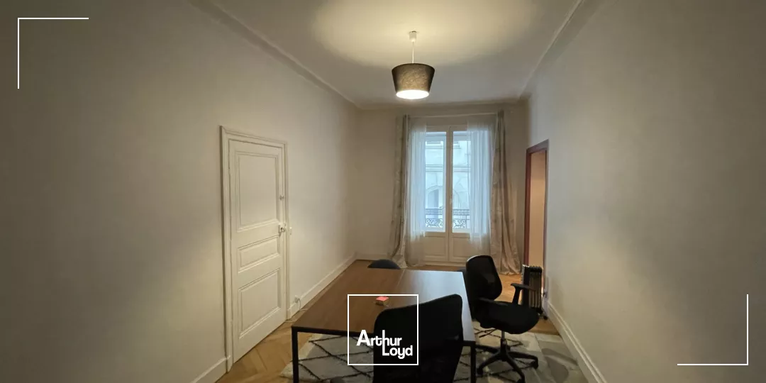 BUREAUX À LOUER-124 M²-HYPER CENTRE DE NANTES