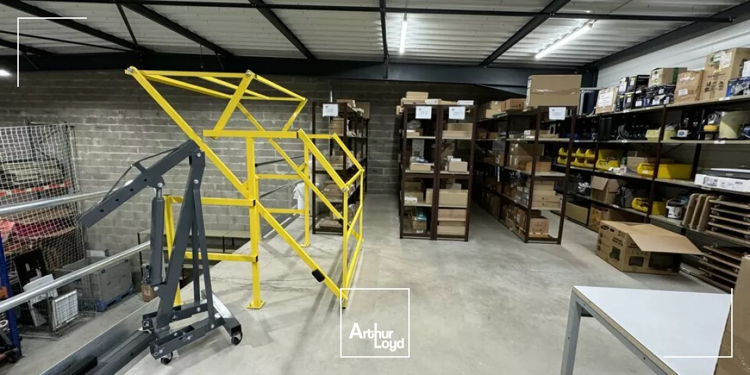 CHAMBRAY LES TOURS LOCAL ACTIVITE A LOUER A VENDRE 516 M²