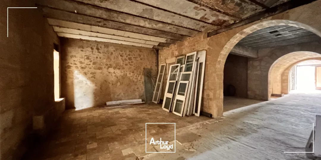 A LOUER - BUREAUX 340 M² - BORDEAUX CHARTRONS