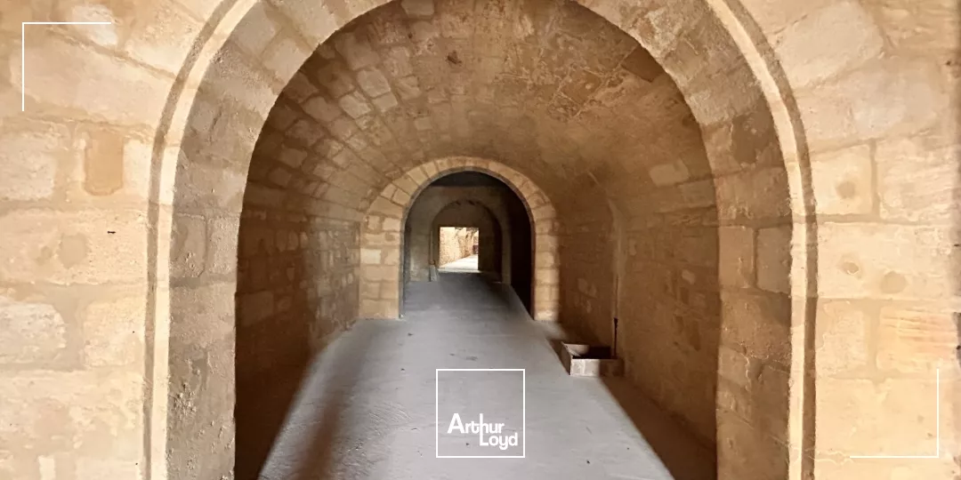 A LOUER - BUREAUX 340 M² - BORDEAUX CHARTRONS