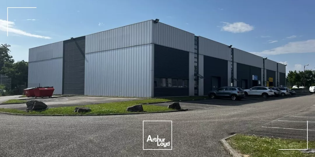 LOCAL D'ACTIVITE - ENTREPOT à LOUER de 1847 m²