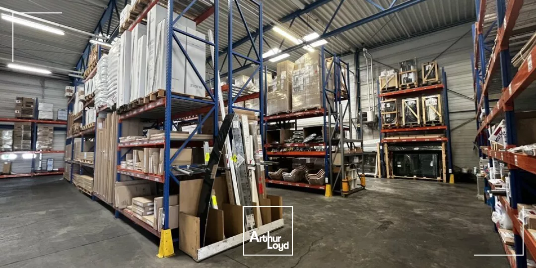 LOCAL D'ACTIVITE - ENTREPOT à LOUER de 1847 m²