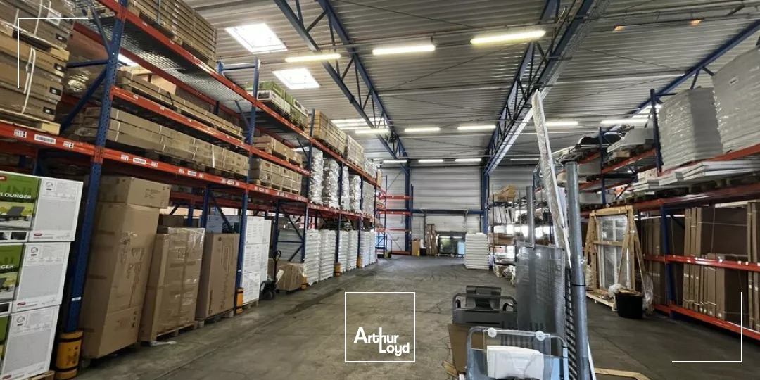 LOCAL D'ACTIVITE - ENTREPOT à LOUER de 1847 m²