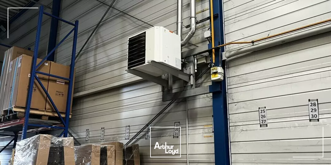 LOCAL D'ACTIVITE - ENTREPOT à LOUER de 1847 m²