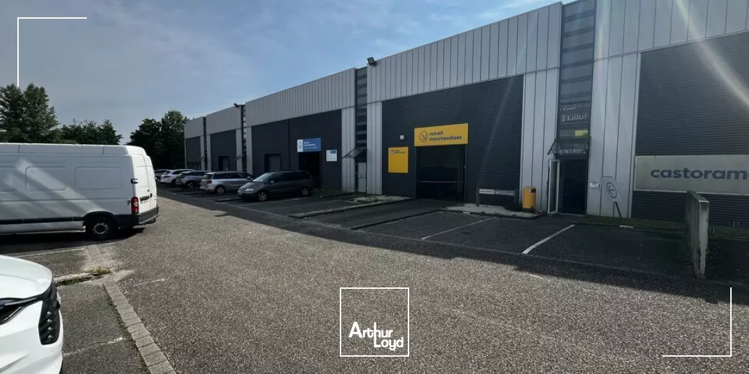 LOCAL D'ACTIVITE - ENTREPOT à LOUER de 1847 m²