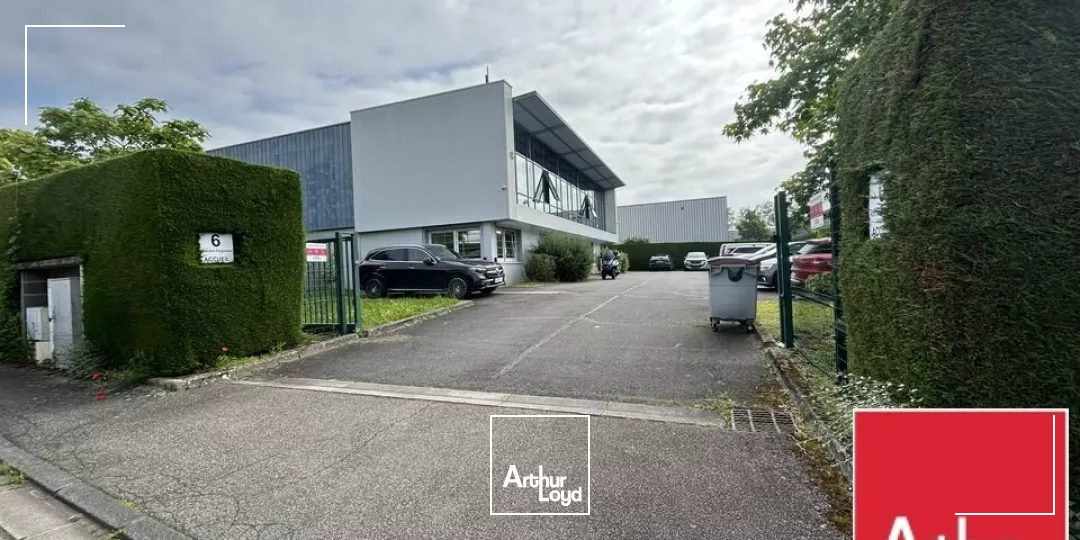 LOCAL D'ACTIVITE - ENTREPOT à VENDRE de 1195 m²