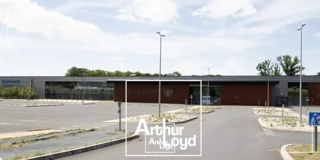 LOCAL COMMERCIAL location à LUBERSAC 19210