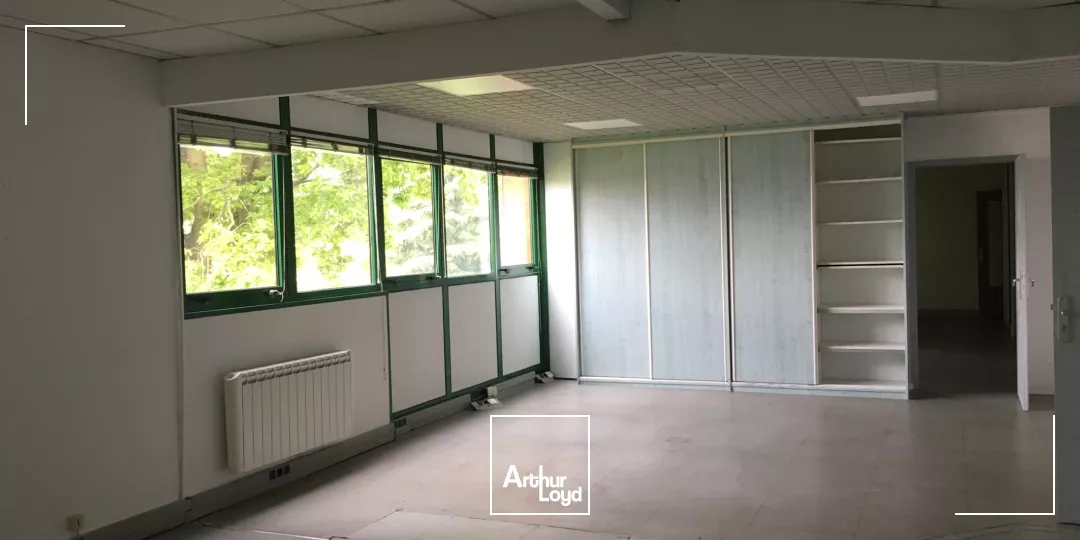 Bureaux à louer à MONT SAINT AIGNAN 76130