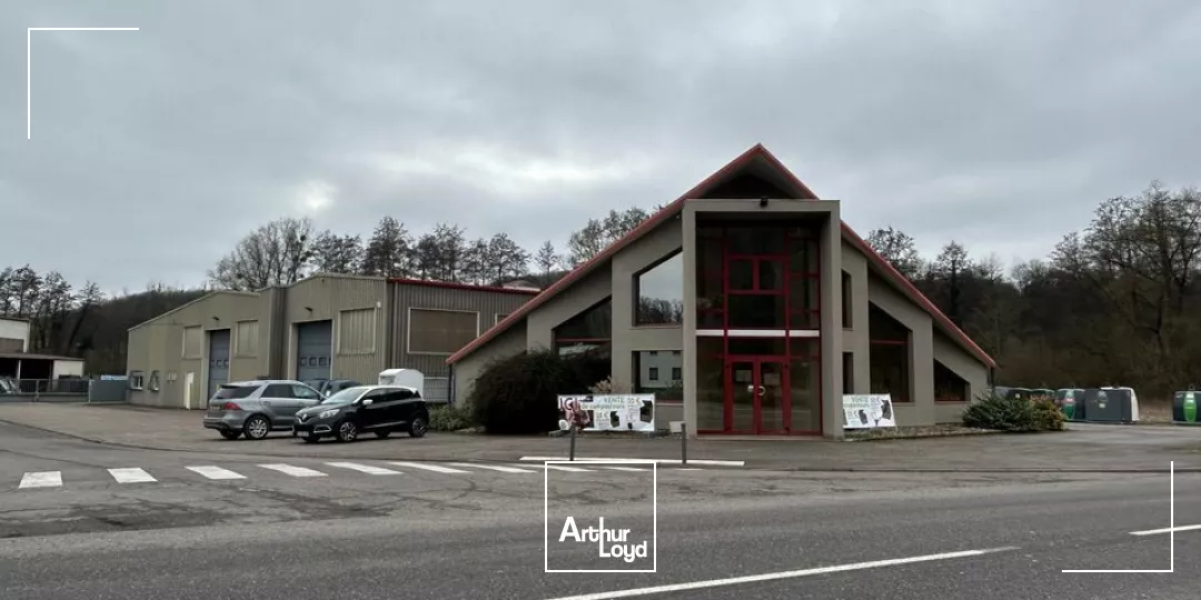 LOCAL D'ACTIVITE - ENTREPOT à LOUER de 1827 m²