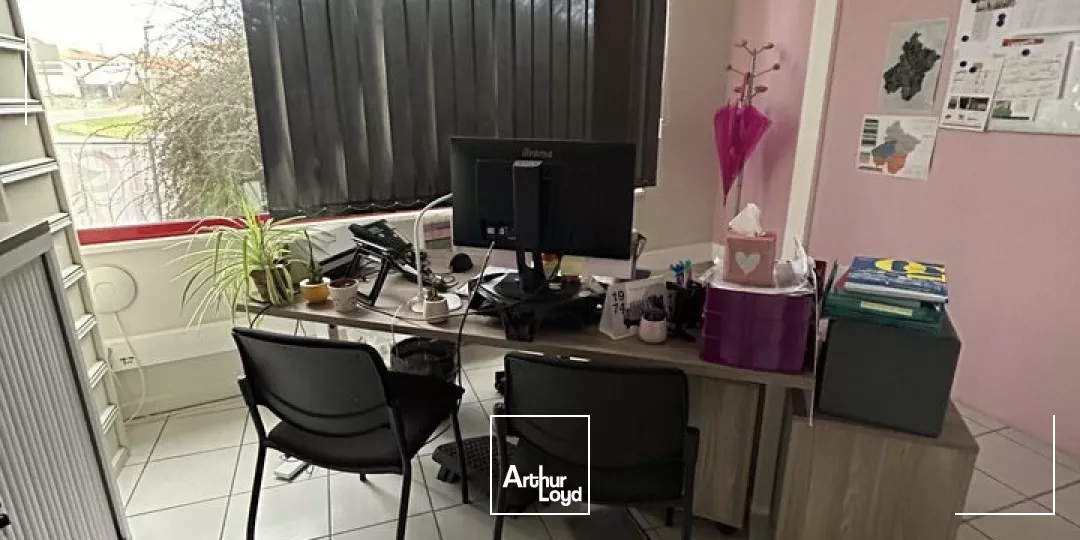 LOCAL D'ACTIVITE - ENTREPOT à LOUER de 1827 m²