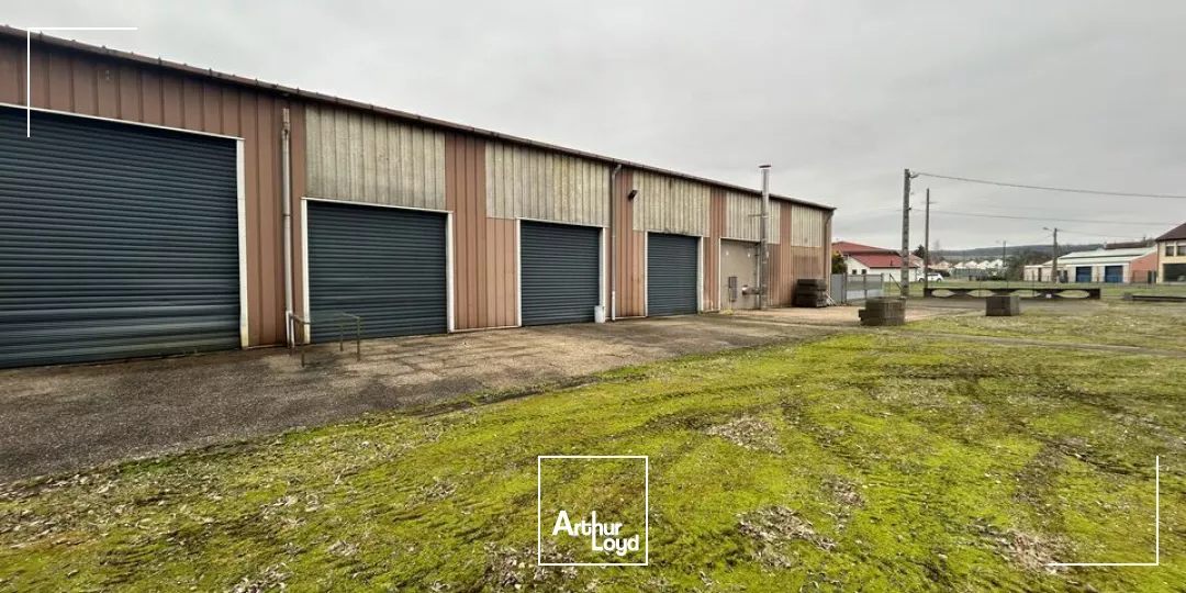 LOCAL D'ACTIVITE - ENTREPOT à LOUER de 1827 m²