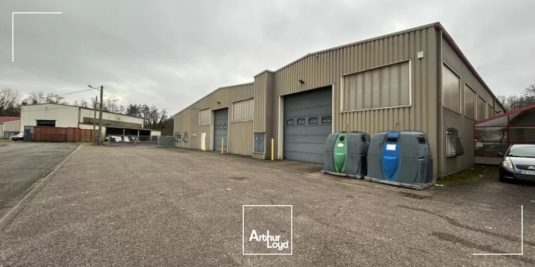 LOCAL D'ACTIVITE - ENTREPOT à LOUER de 1827 m²