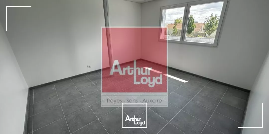 Locaux d'activité & Entrepôts - Location - SAINTE SAVINE - 10300 - 640-640 - 6575251