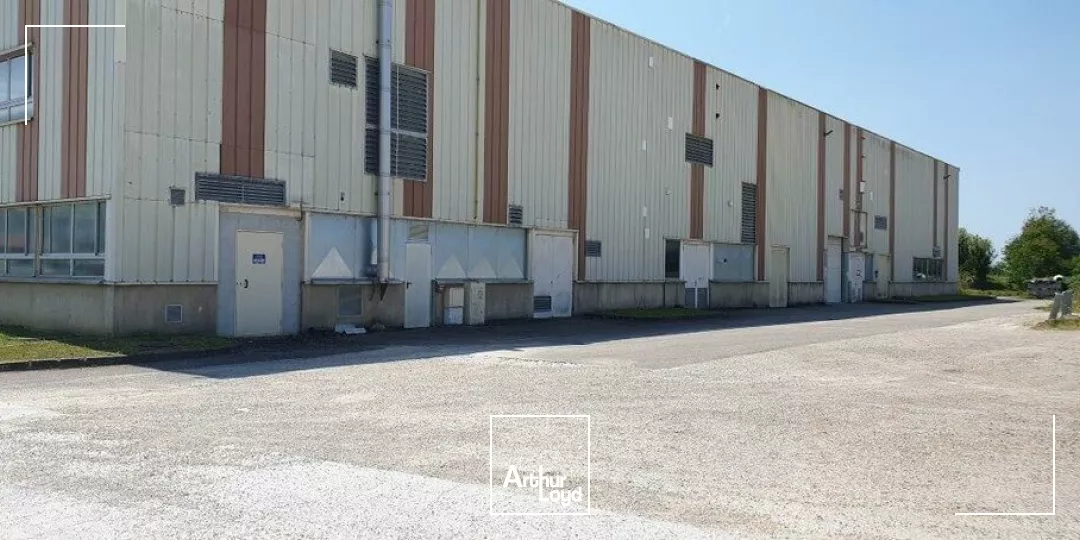 GENLIS - LOCAL D'ACTIVITES - A LOUER