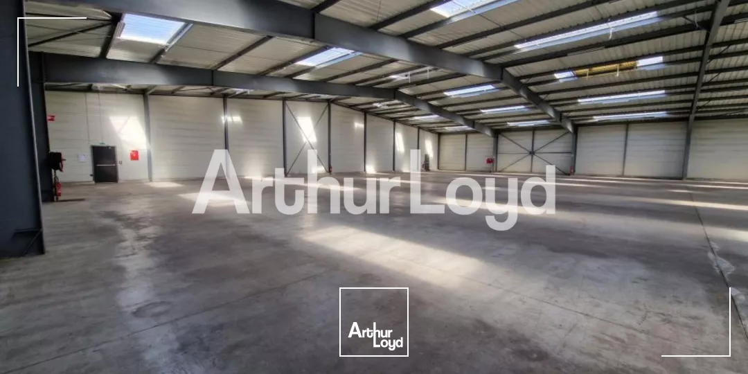 Local d'Activité - 1 300 m² - CARPIQUET