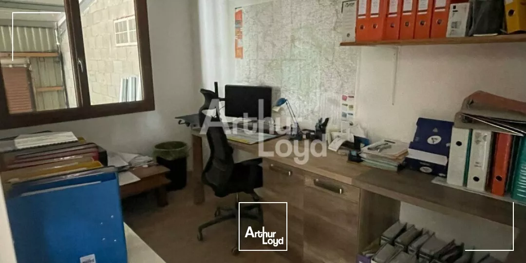 CONTRES - VENTE LOCAL D'ACTIVITE DE 700 M² - ZONE ARTISANALE