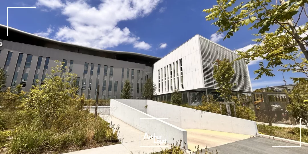 Plateaux de bureaux neufs et divisibles disponibles à la location à Mérignac au sein de l'opération du 45ème parallèle au pied de l'aéroport de Bordeaux-Mérignac