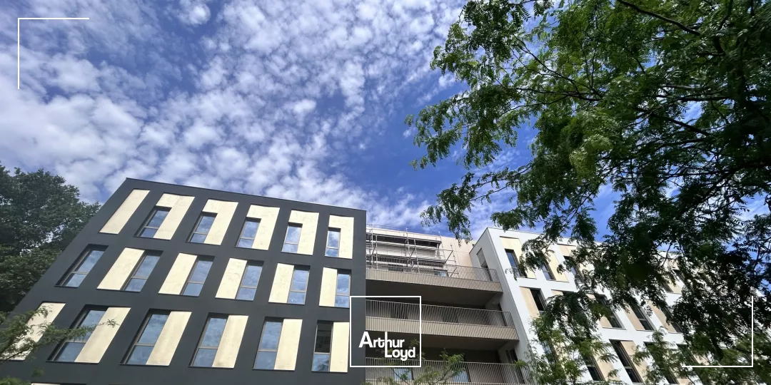 A VENDRE - A LOUER - MACON PROCHE CENTRE VILLE - bureaux neufs aux dernières normes environnementales avec balcons.