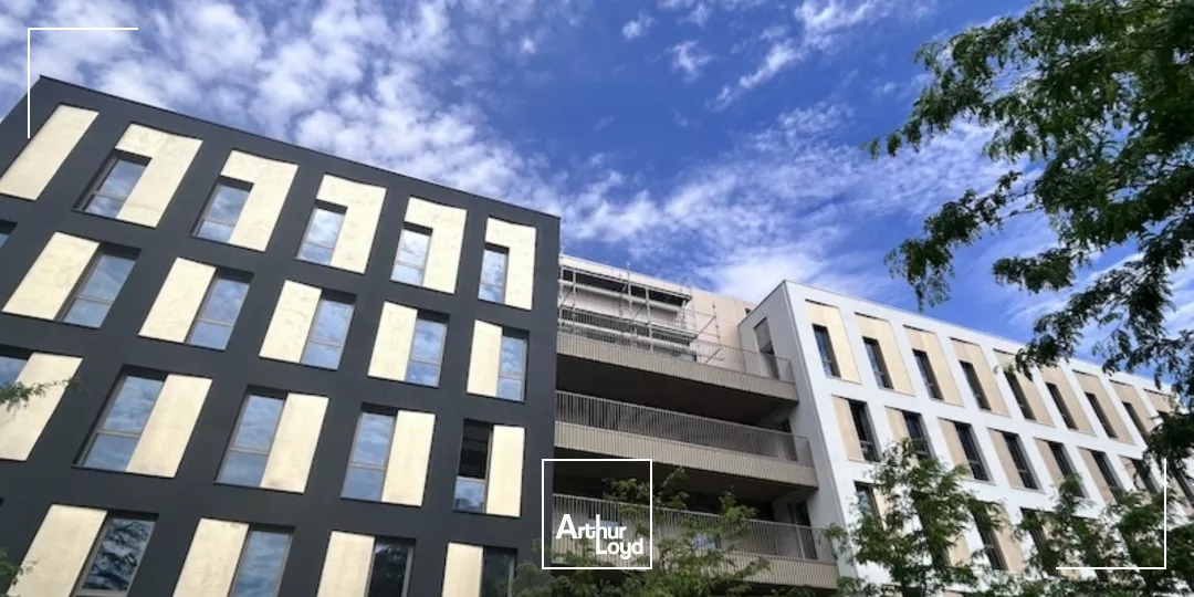 A VENDRE - A LOUER - MACON PROCHE CENTRE VILLE - bureaux neufs aux dernières normes environnementales avec balcons.