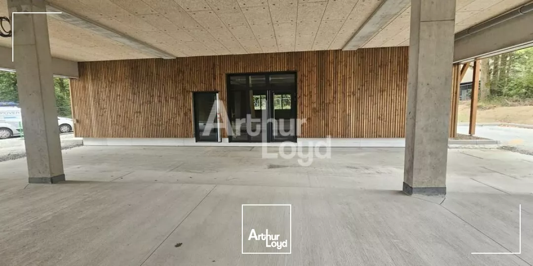 BEAUCOUZE bureaux de 233 m² environ situés au RDC d'un programme neuf