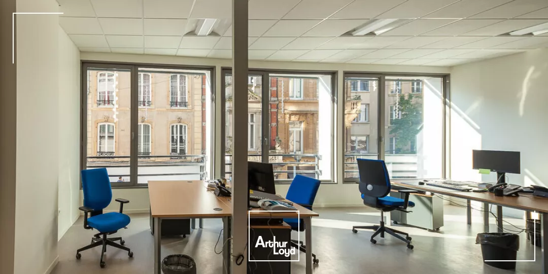 BUREAUX à VENDRE de 757 m²