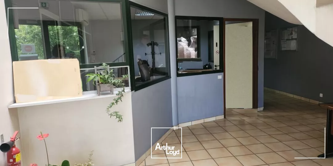 PLATEFORME DE MESSAGERIE - ZI LONGVIC