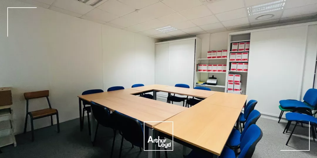 A VENDRE BUREAUX 330 M2 TRIGNAC PROCHE GARE ST NAZAIRE