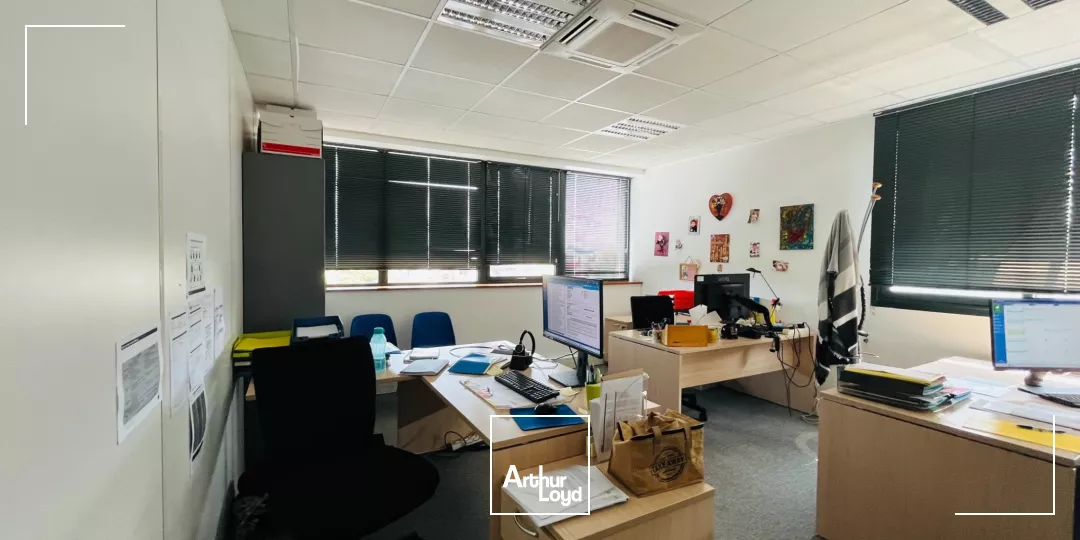 A VENDRE BUREAUX 330 M2 TRIGNAC PROCHE GARE ST NAZAIRE