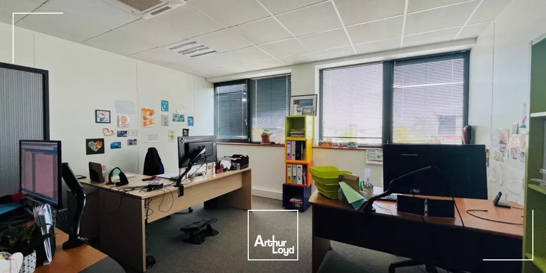 A VENDRE BUREAUX 330 M2 TRIGNAC PROCHE GARE ST NAZAIRE