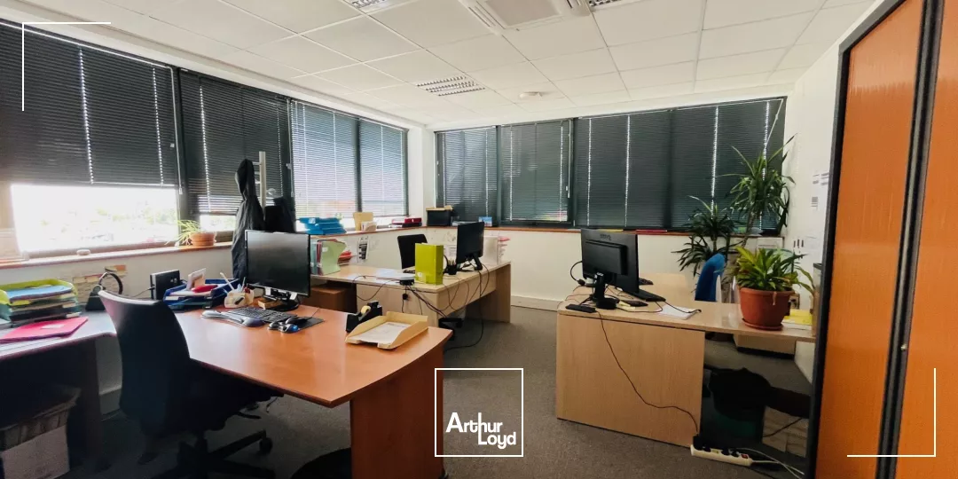 A VENDRE BUREAUX 330 M2 TRIGNAC PROCHE GARE ST NAZAIRE