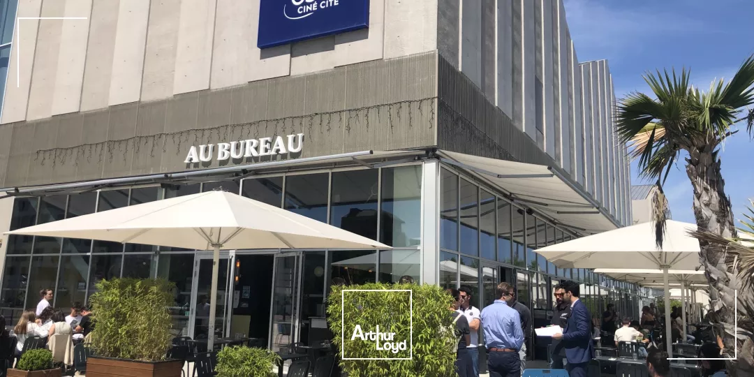 A LOUER - LOCAUX COMMERCIAUX - BORDEAUX