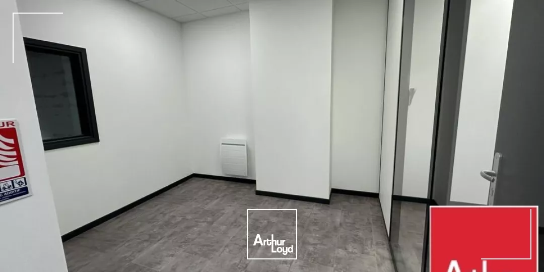 BUREAUX à LOUER de 216 m²