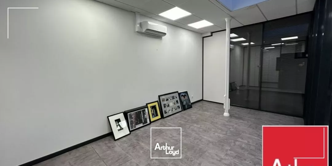 BUREAUX à LOUER de 216 m²