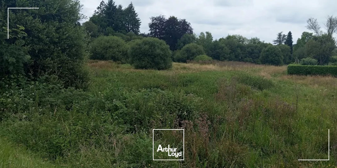 Saint YRIEIX LA PERCHE TERRAIN CONSTRUCTIBLE