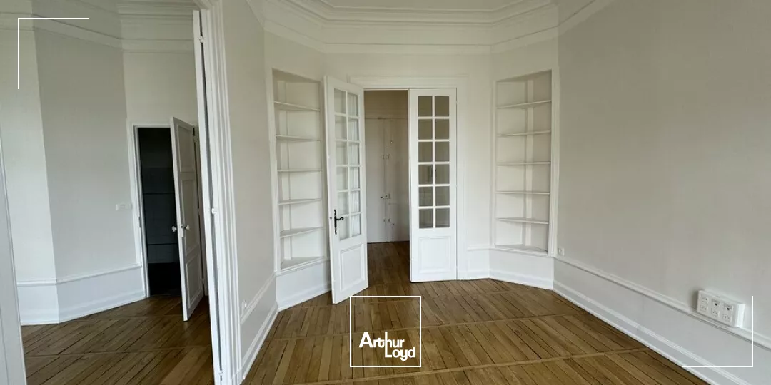 TOURS HYPER CENTRE BUREAUX A LOUER 125 M² HAUT DE GAMME