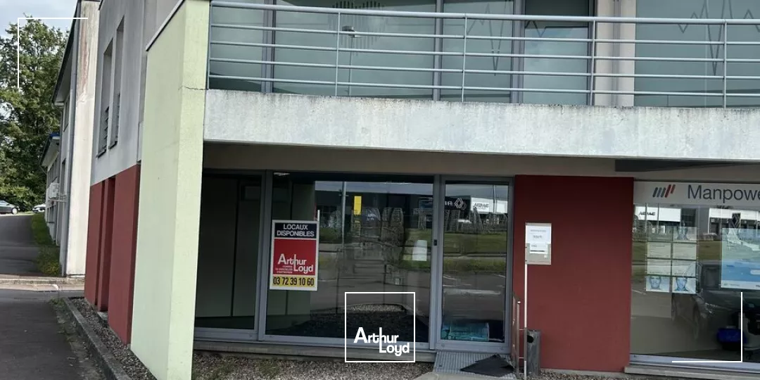 LOCAL COMMERCIAL à LOUER de 158 m²