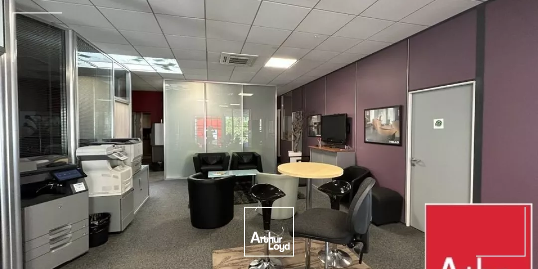 LOCAL D'ACTIVITE - ENTREPOT à LOUER de 840 m²