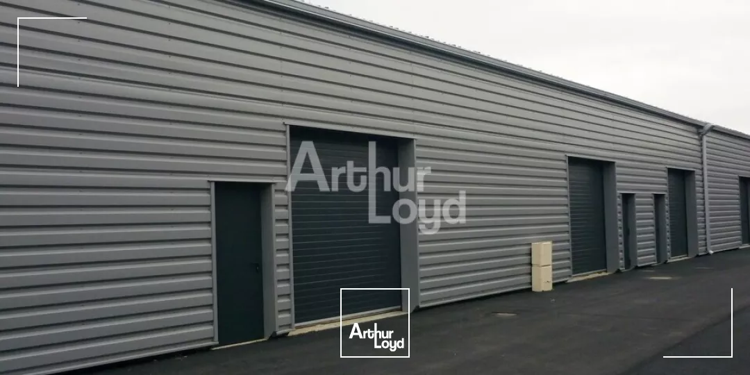 BLOIS - LOCATION LOCAUX D'ACTIVITE DE 134 ET 202 M² - ZI NORD