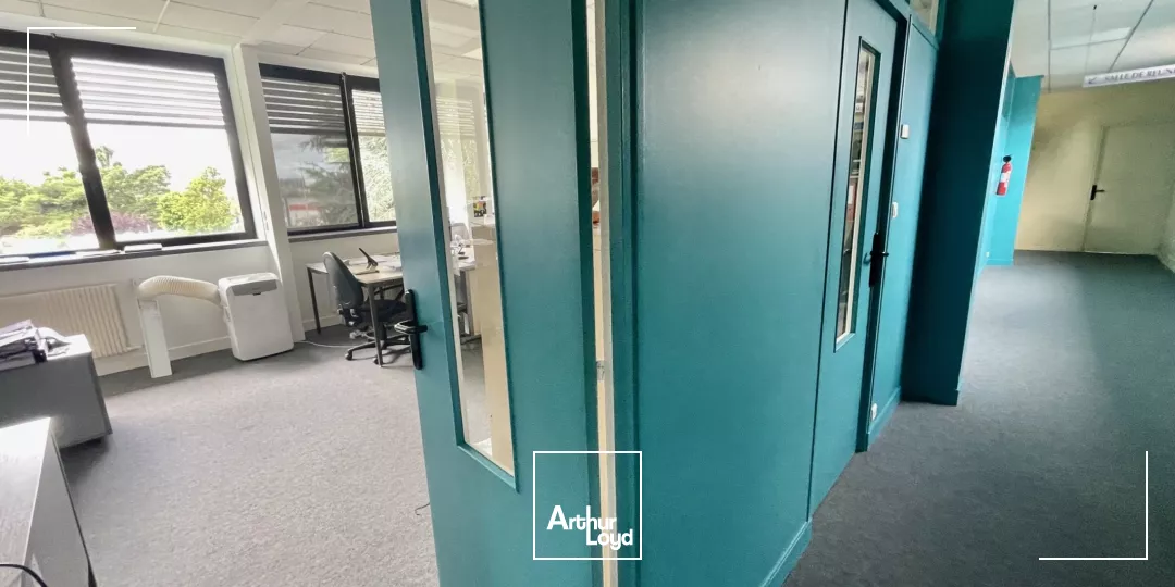 Locaux d'activité à louer à SOTTEVILLE LES ROUEN 76300