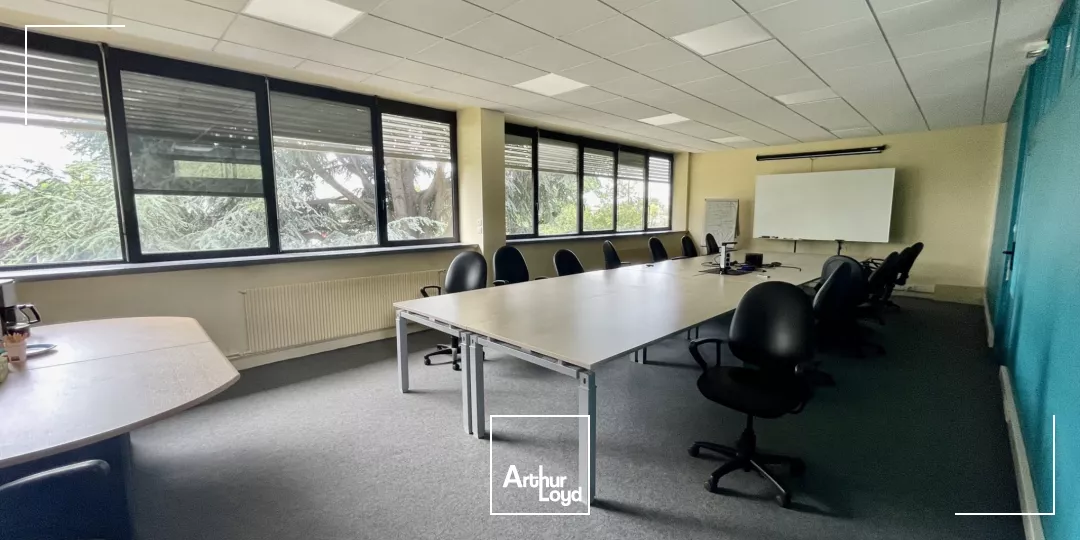 Locaux d'activité à louer à SOTTEVILLE LES ROUEN 76300